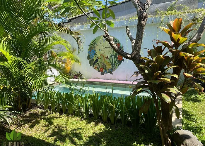 ホステル The Jungle House *